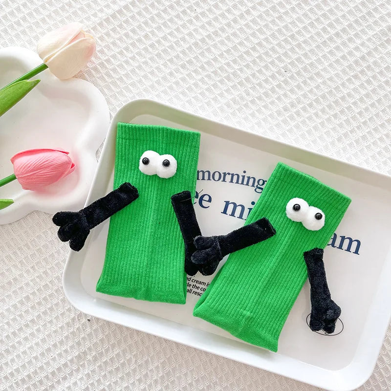Magnetic Hand Holding Socks with 3D Eyes – Funny Couple Socks in Red, Yellow, Green & Pink (1 Pair, Unisex)