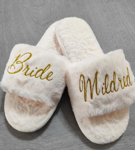 Personalized Bride To Be Slippers Bachelorette Party Favors - BigBeryl