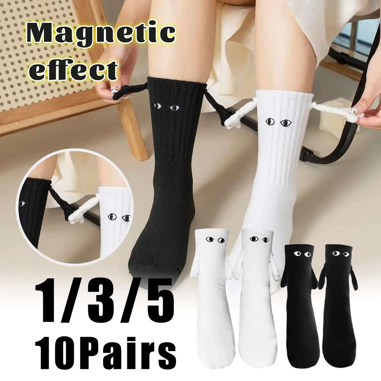 Magnetic Hand Holding Matching Socks for Couples (1 Pair, Black or White, Unisex)