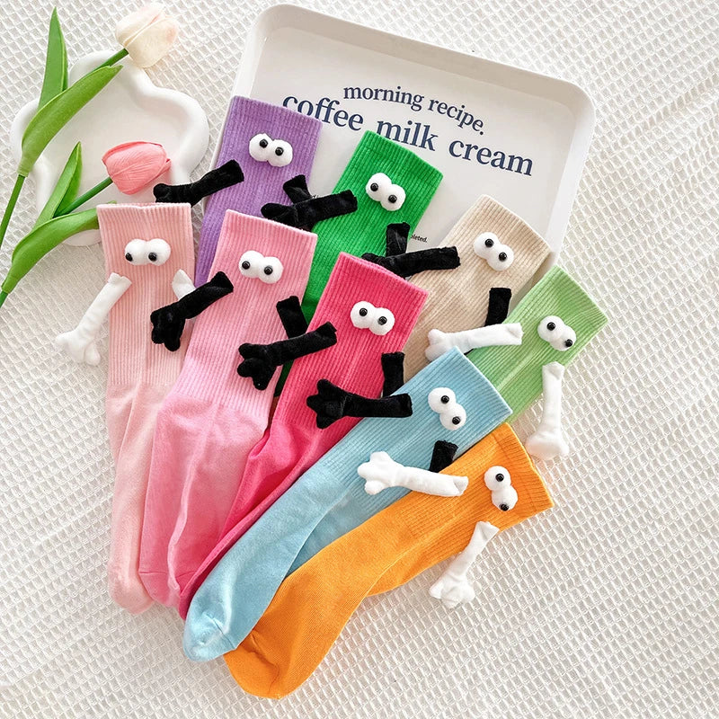 Magnetic Hand Holding Socks with 3D Eyes – Funny Couple Socks in Red, Yellow, Green & Pink (1 Pair, Unisex)