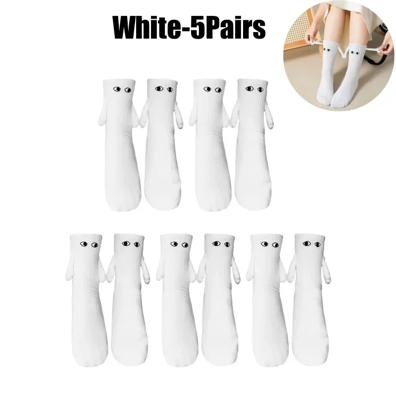 Magnetic Hand Holding Matching Socks for Couples (1 Pair, Black or White, Unisex)